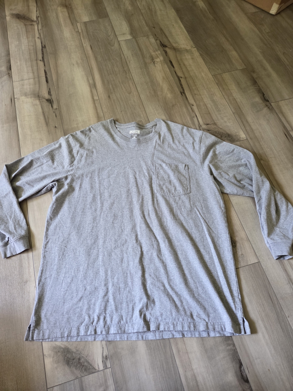 Duluth Trading Co Light Gray Long Sleeve Pocket Tee